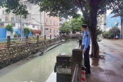 雨水管流出白水！東莞市萬(wàn)江查處一清洗廢水外排企業(yè)